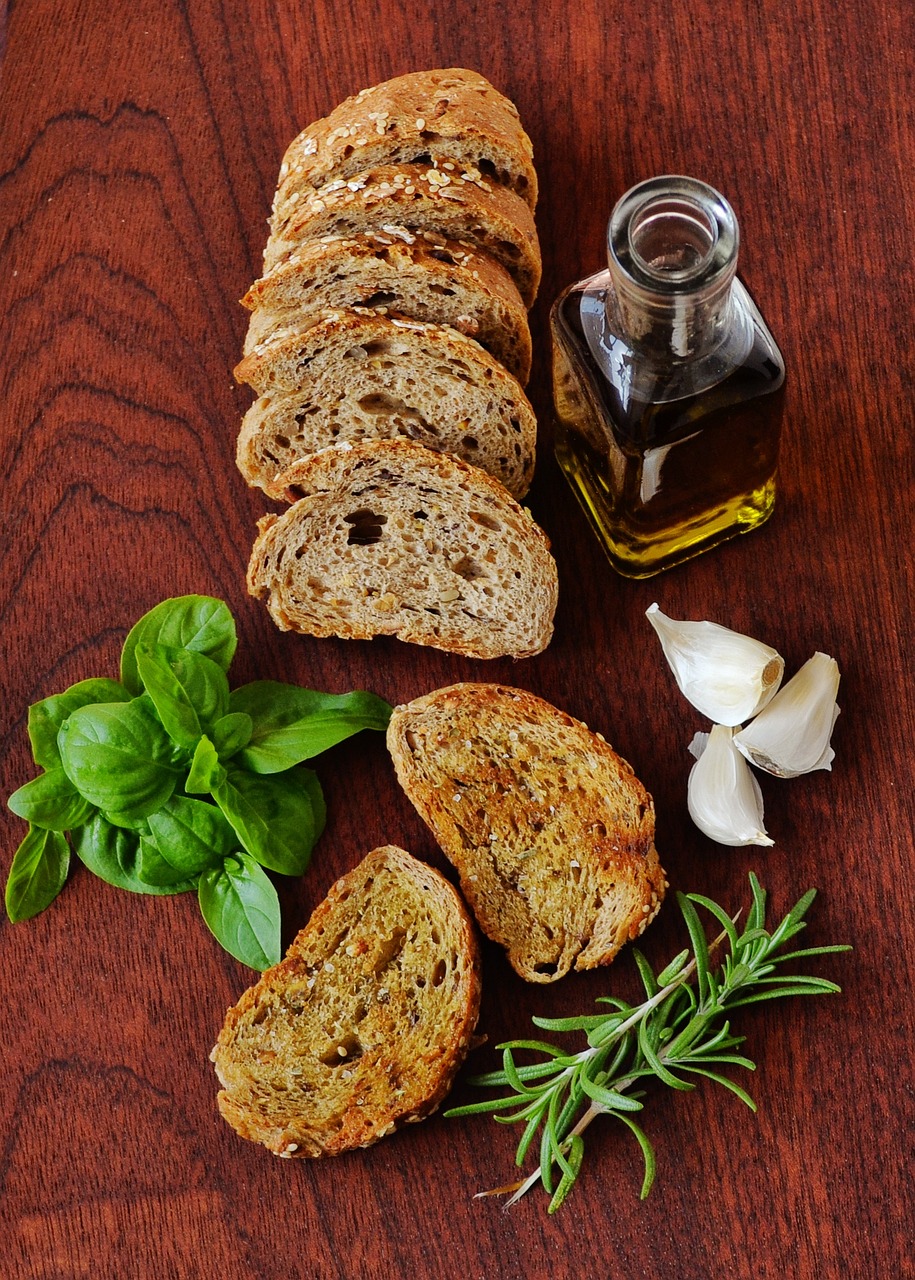 olive oil, mediterranean, basil-1968846.jpg